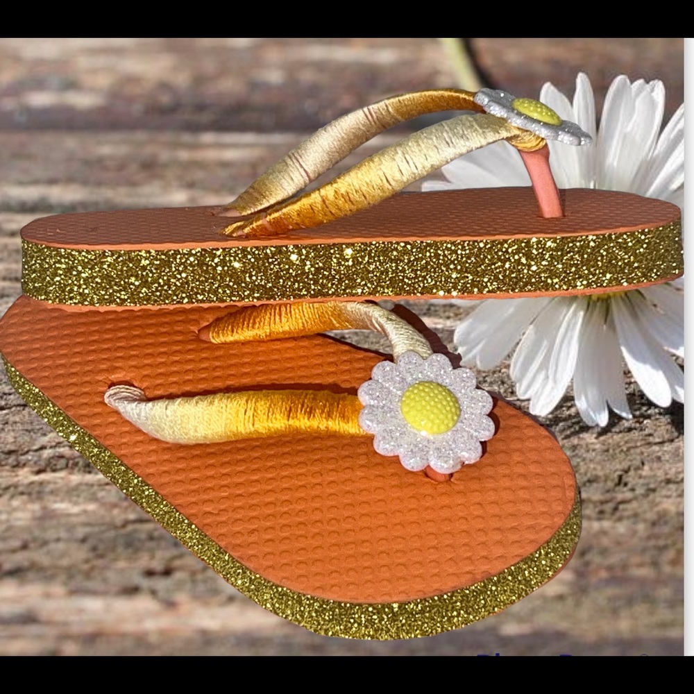 Flip Flops Sz 5 1/2 | Daisy Children Shoes| Ombre Orange/ Yellow Sandals